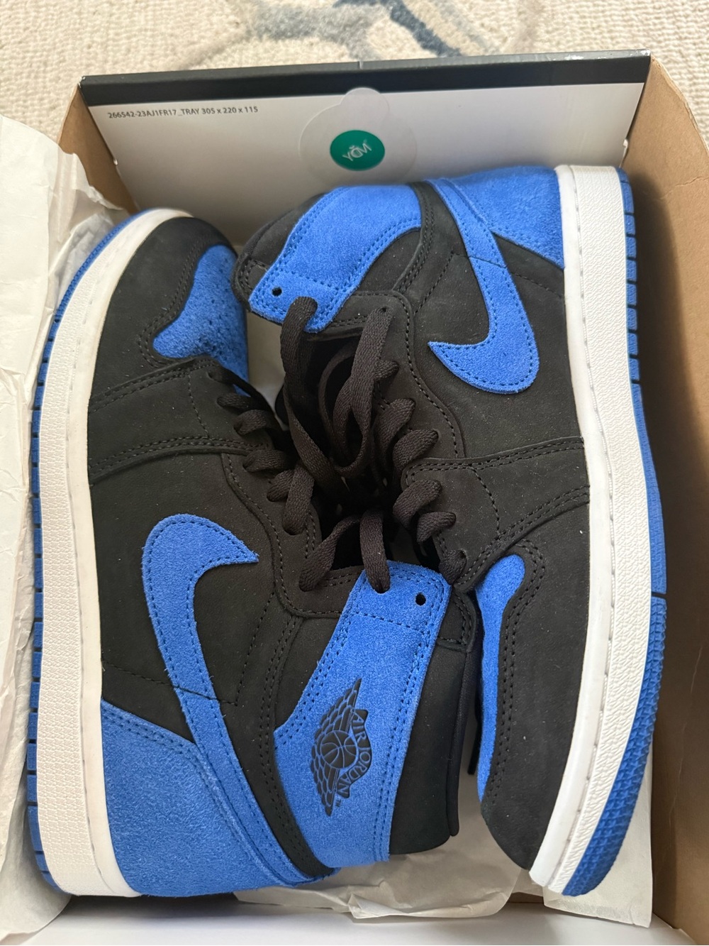Nike Men’s High-Top Sneakers in Black and Blue